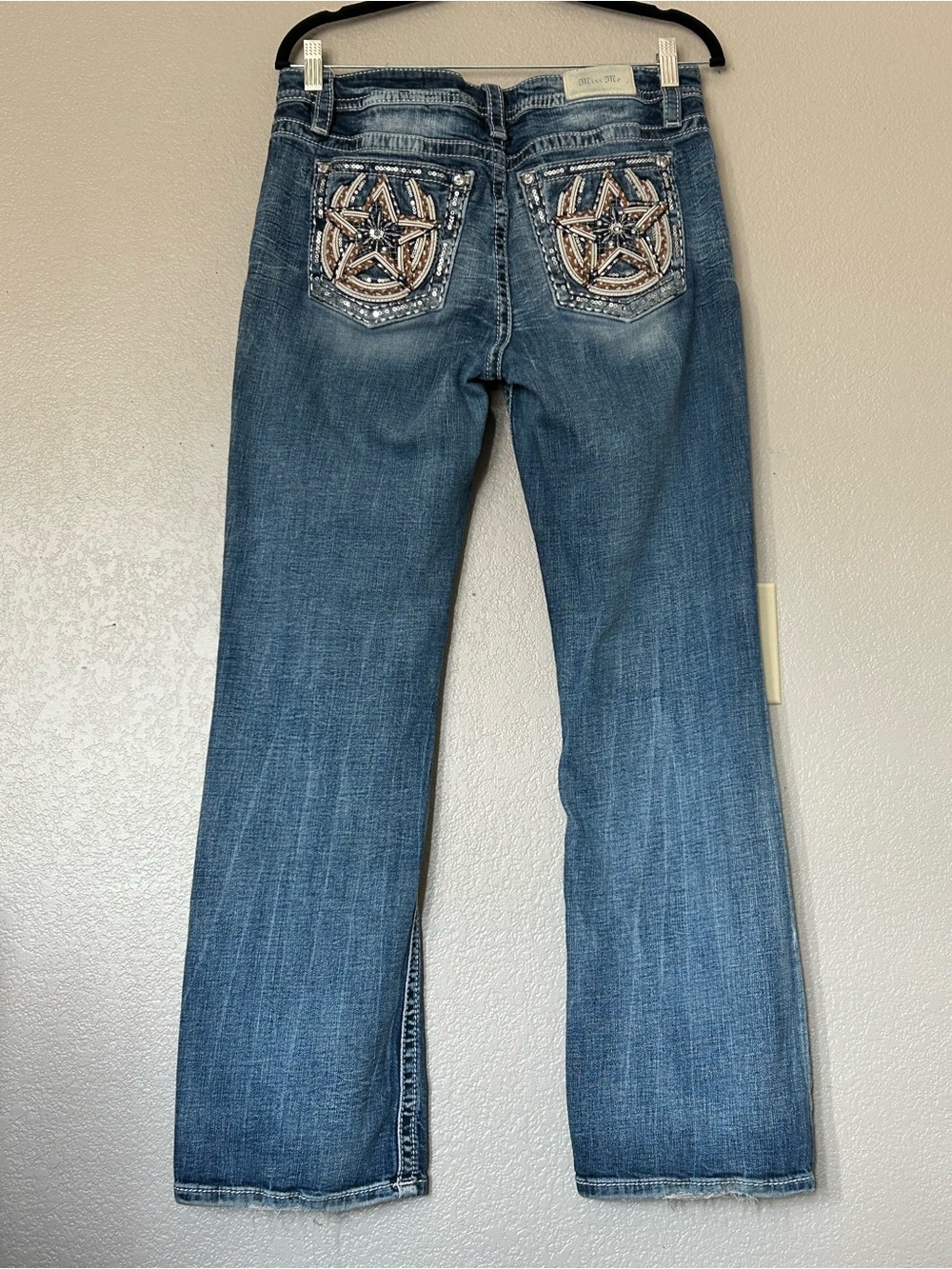 Miss Me Mid-Rise Boot Cut Embellished Horseshoe Star Pockets Sz 31